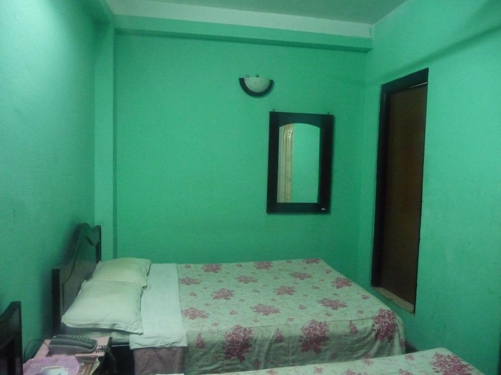 Pashupati Darshan Hotel Катманду Екстериор снимка