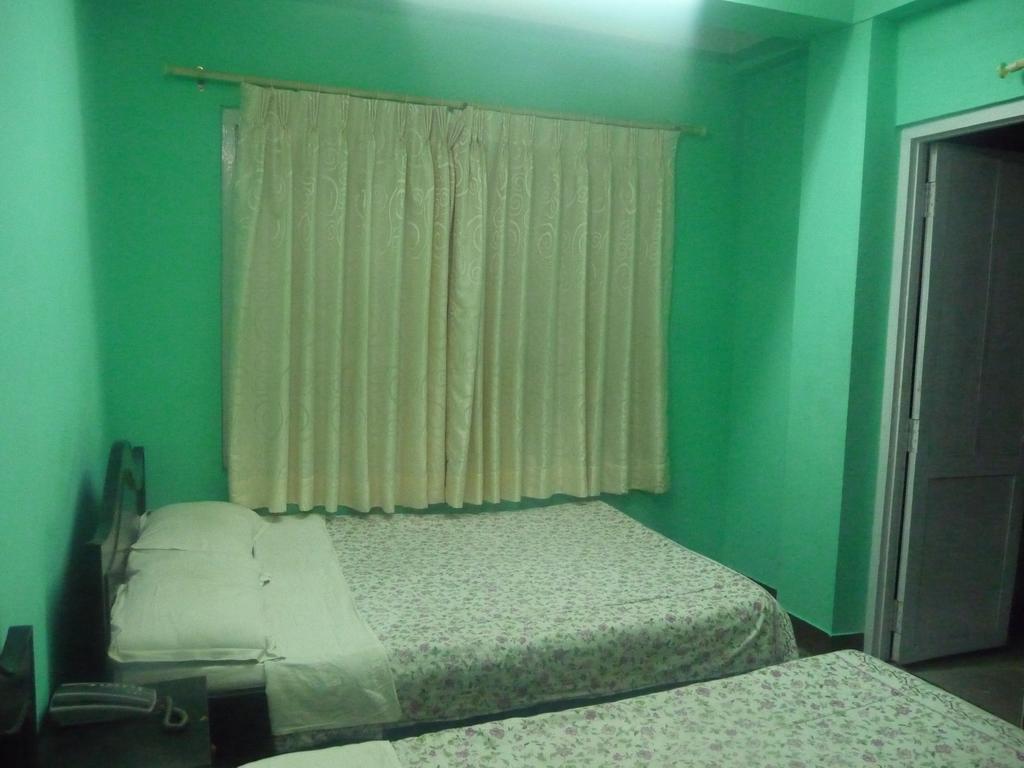 Pashupati Darshan Hotel Катманду Екстериор снимка
